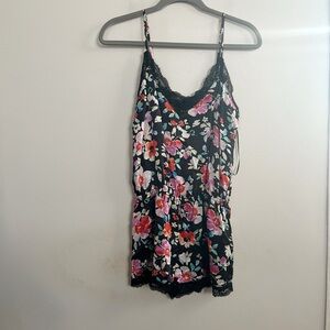 Yumi‎ Kim dream lover floral lace romper